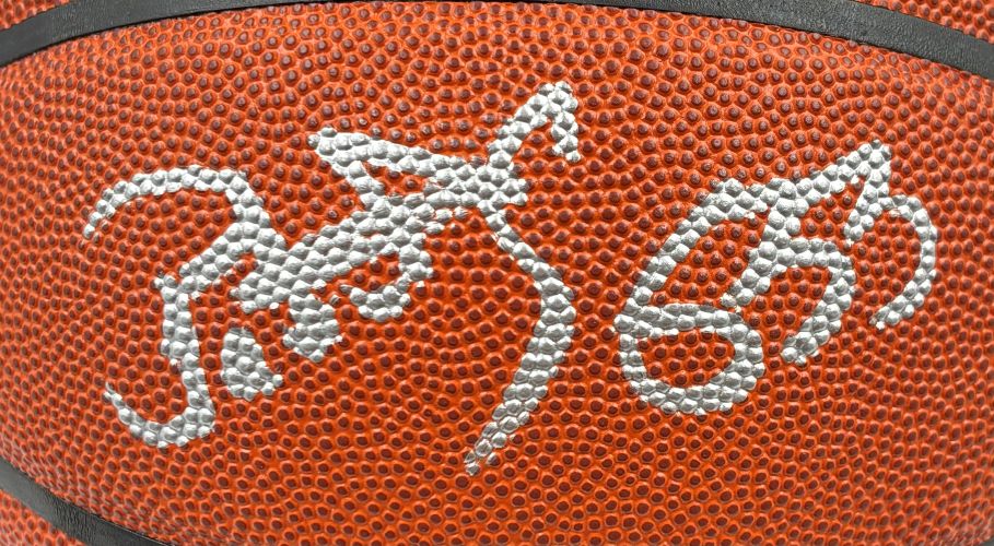 Patrick Ewing New York Knicks Signed NBA Wilson I/O Basketball BAS w/ Case