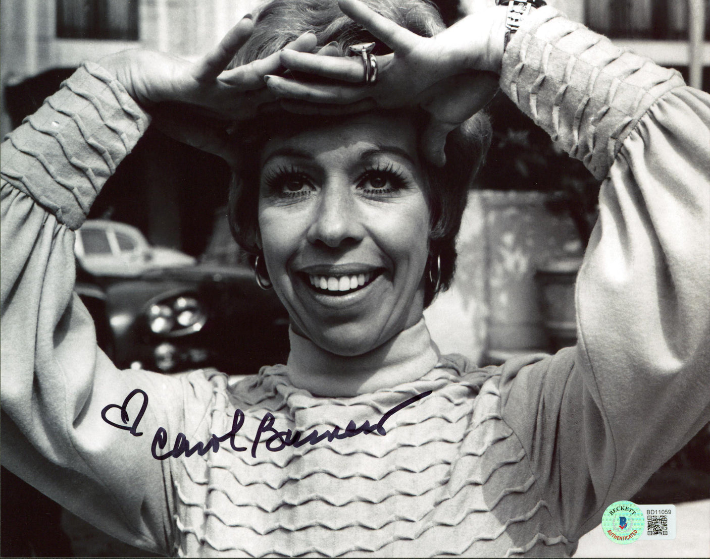 Carol Burnett Authentic Signed 8x10 Black & White Photo Autographed BAS #BD11059