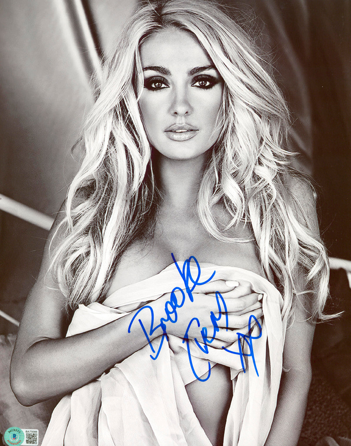 Brooke Evers Model & DJ Authentic Signed 11x14 Sexy Photo BAS #BA75088