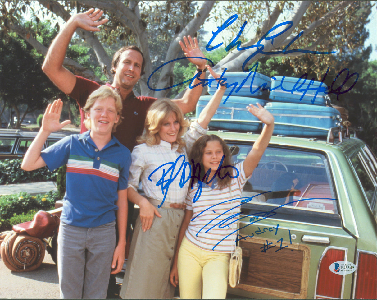 Vacation (4) Chase, D'Angelo, Hall & Barron Signed 11x14 Photo BAS Wit #P43349