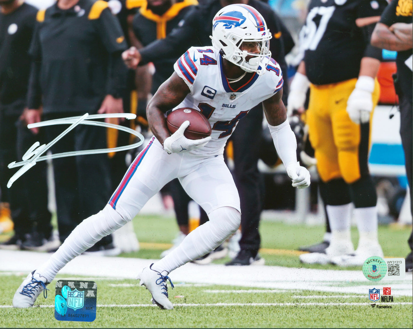 Bills Stefon Diggs Signed 8x10 Horizontal Vs. Steelers Photo BAS Witnessed
