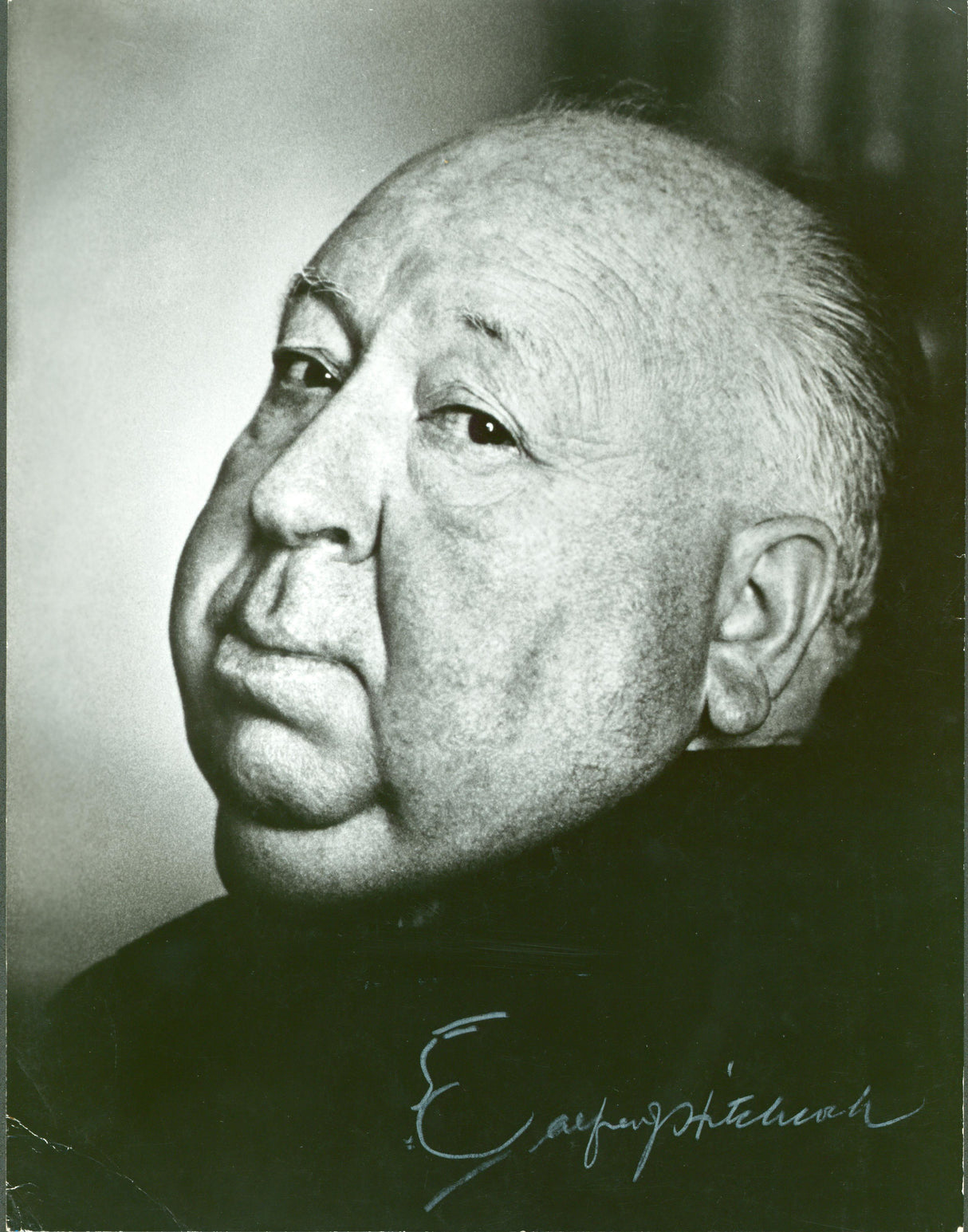 Alfred Hitchcock Signed B&W 10x13 Photo w/ Self Portrait Sketch BAS #AB76136