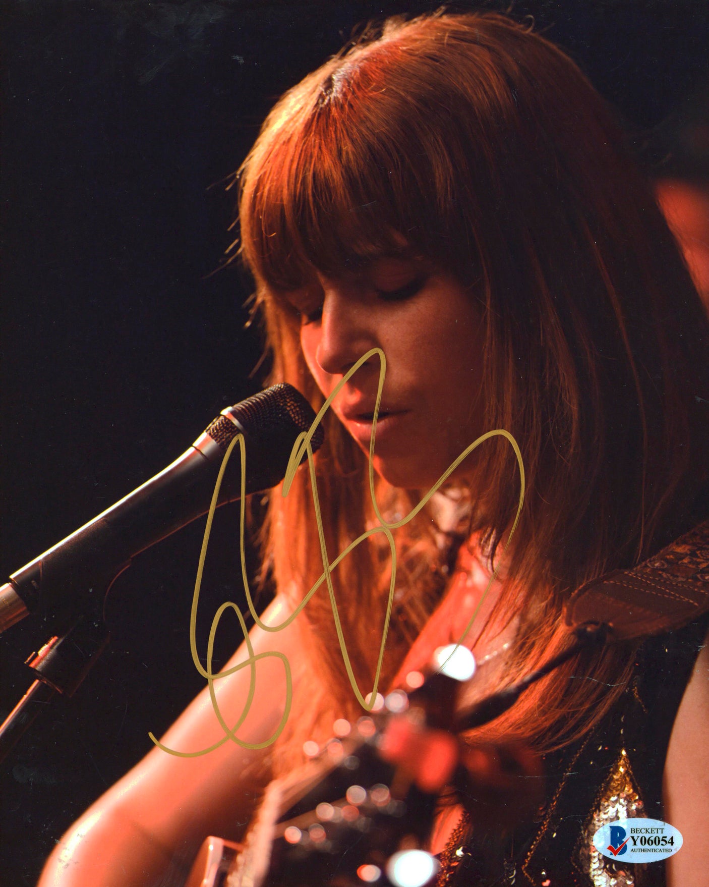 Jessie Buckley The Lost Daughter Authentic Signed 8x10 Photo BAS #Y06054