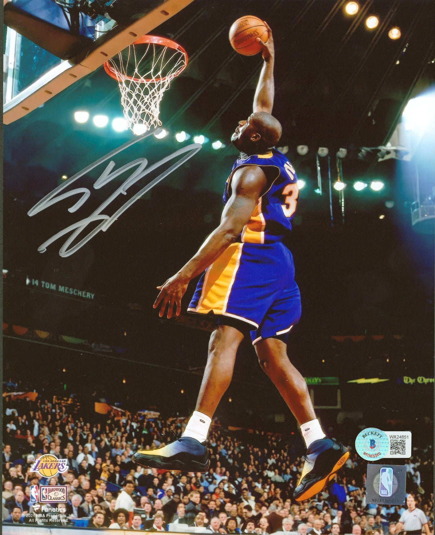 Lakers Shaquille O'Neal Signed 8x10 Vertical Dunk Photo Purple Jersey BAS Wit