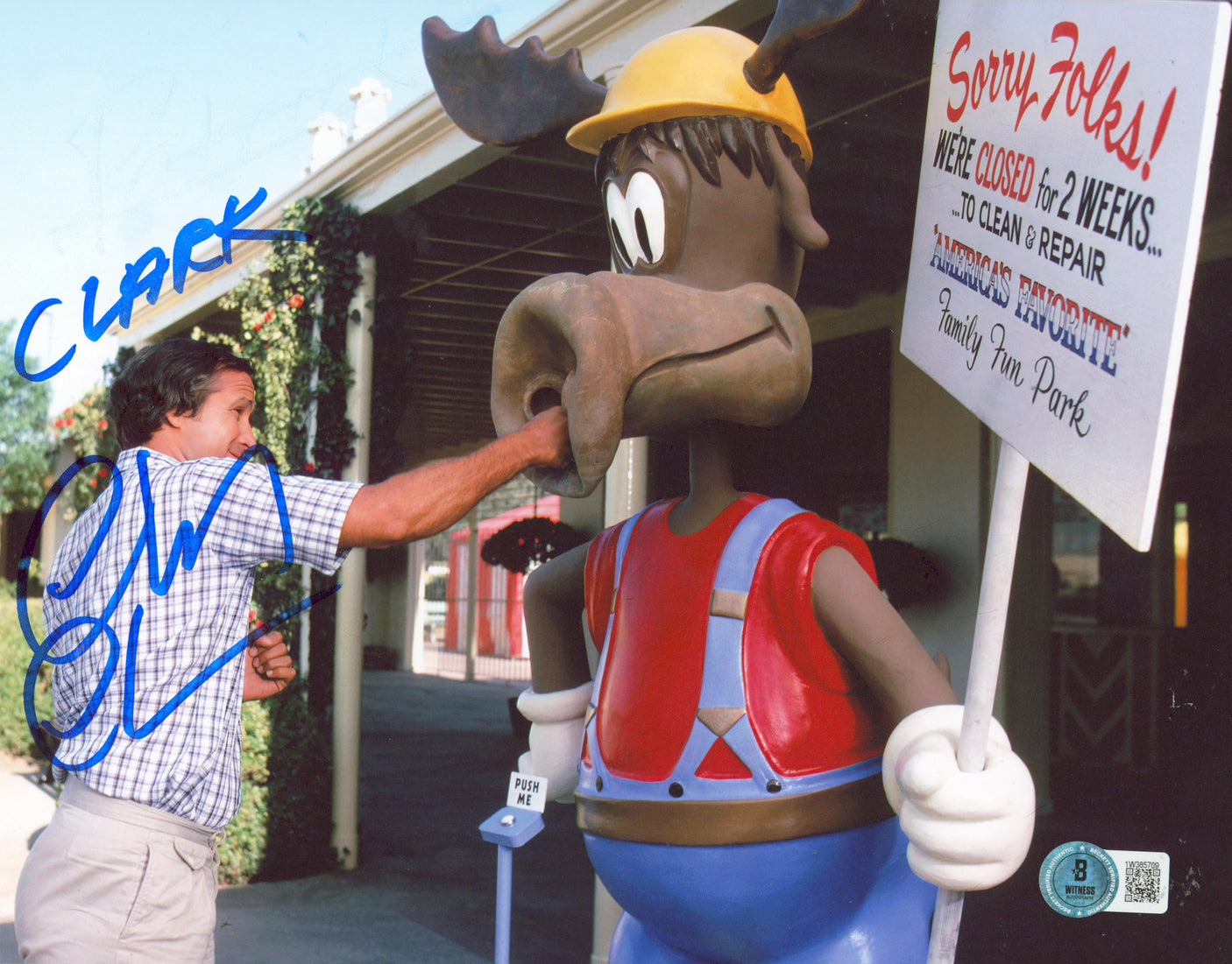 Chevy Chase Vacation "Clark" Authentic Signed 8x10 Photo BAS #1W385709