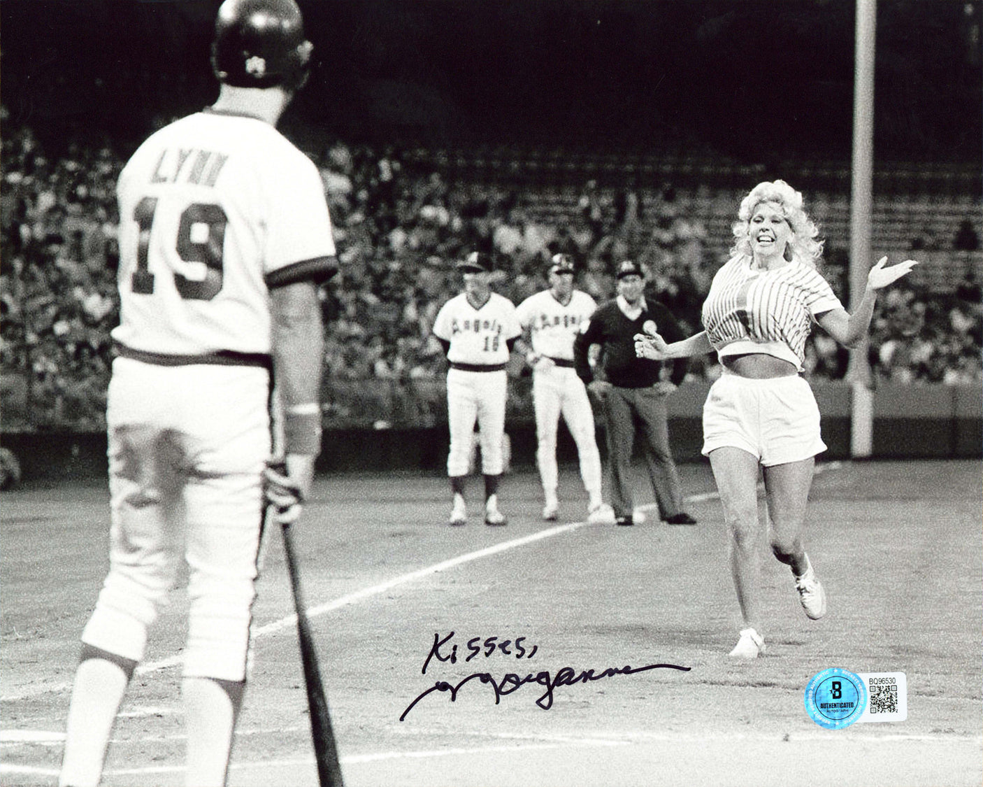 Morganna Roberts "Kisses" Signed Authentic 8x10 Horizontal Photo BAS #BQ96530