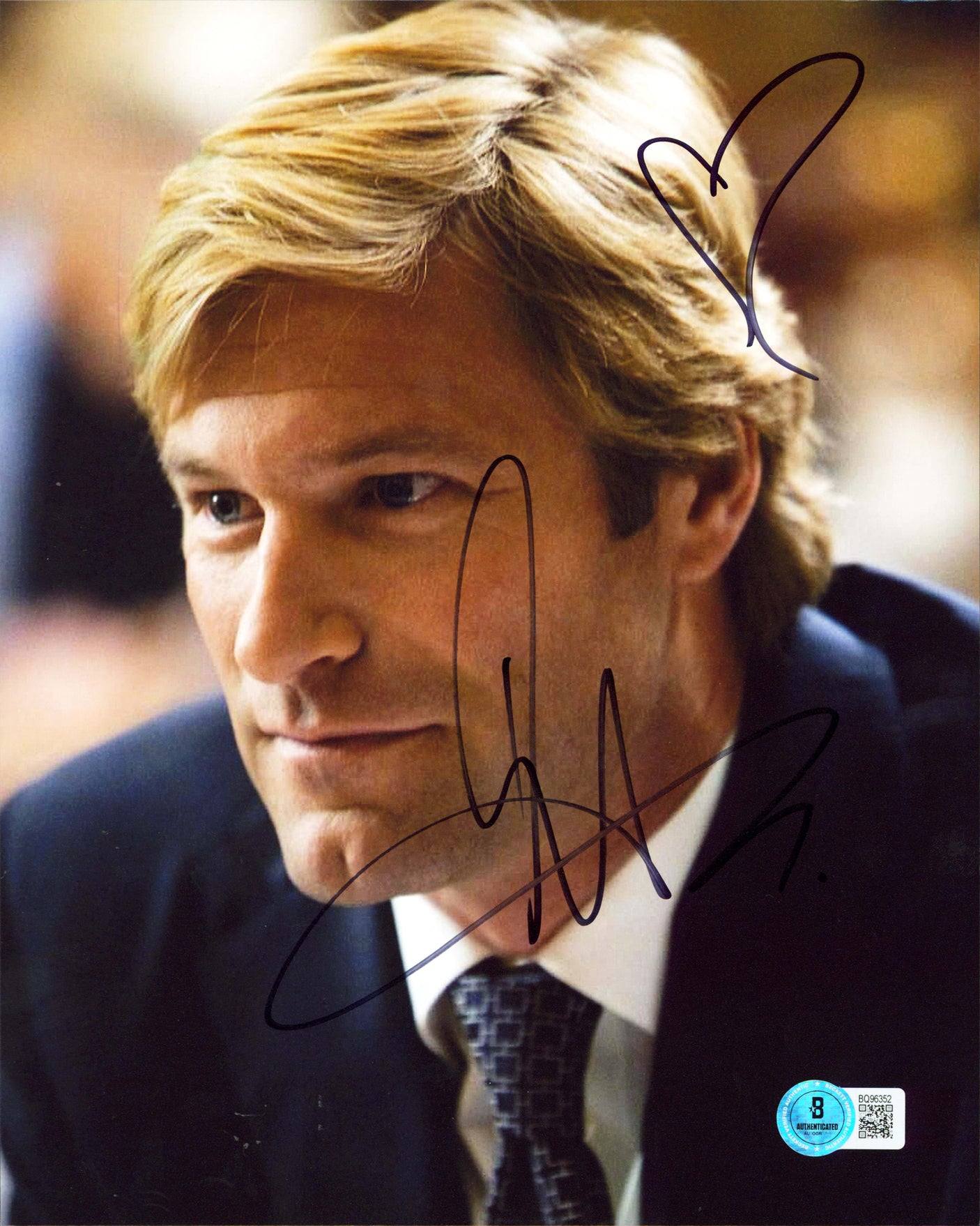 Aaron Eckhart Batman The Dark Knight Signed 8x10 Vertical Photo BAS #BQ96352