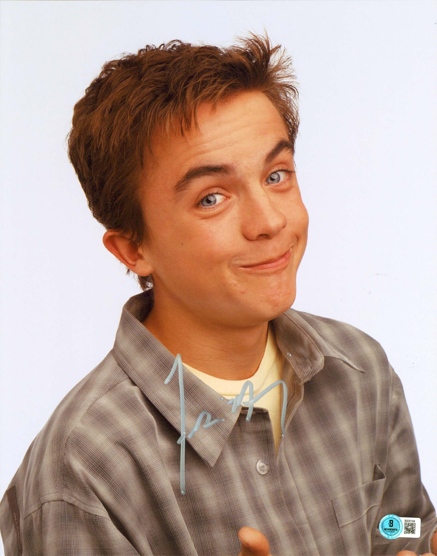 Frankie Muniz Malcom In The Middle Signed 11x14 Vertical Photo BAS #BS05194