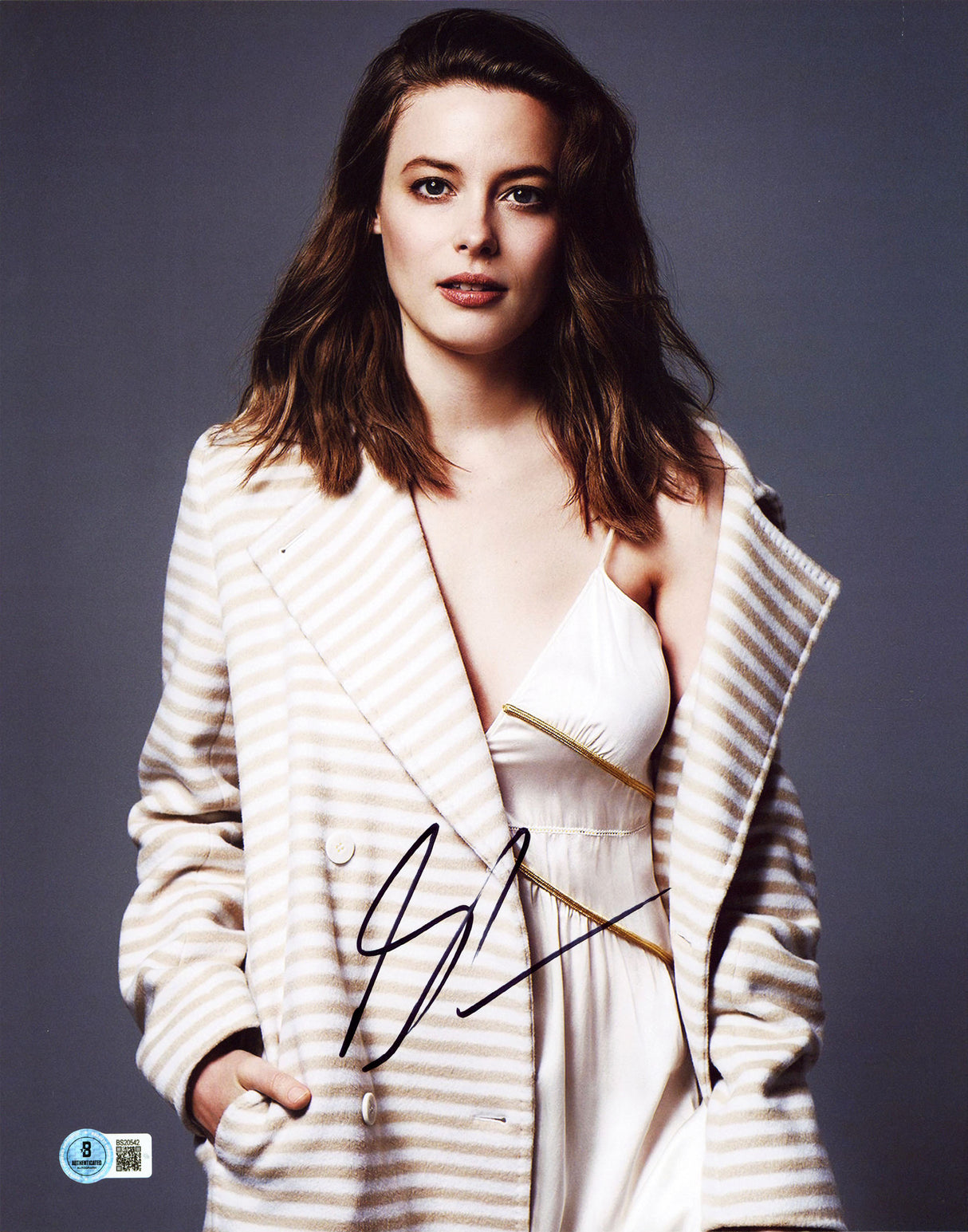 Gillian Jacobs Community Authentic Signed 11x14 Vertical Photo BAS #BS20542