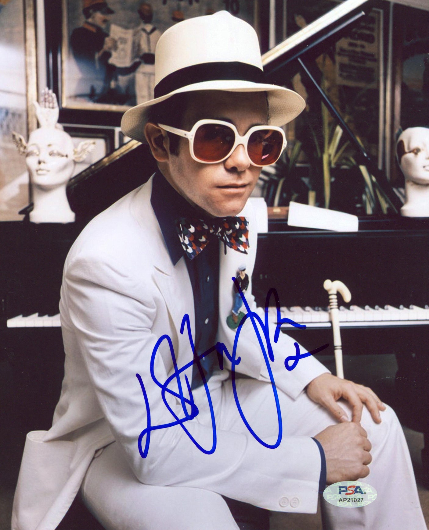 Elton John Authentic Signed 8x10 Vertical Sitting Photo PSA/DNA #AP21027