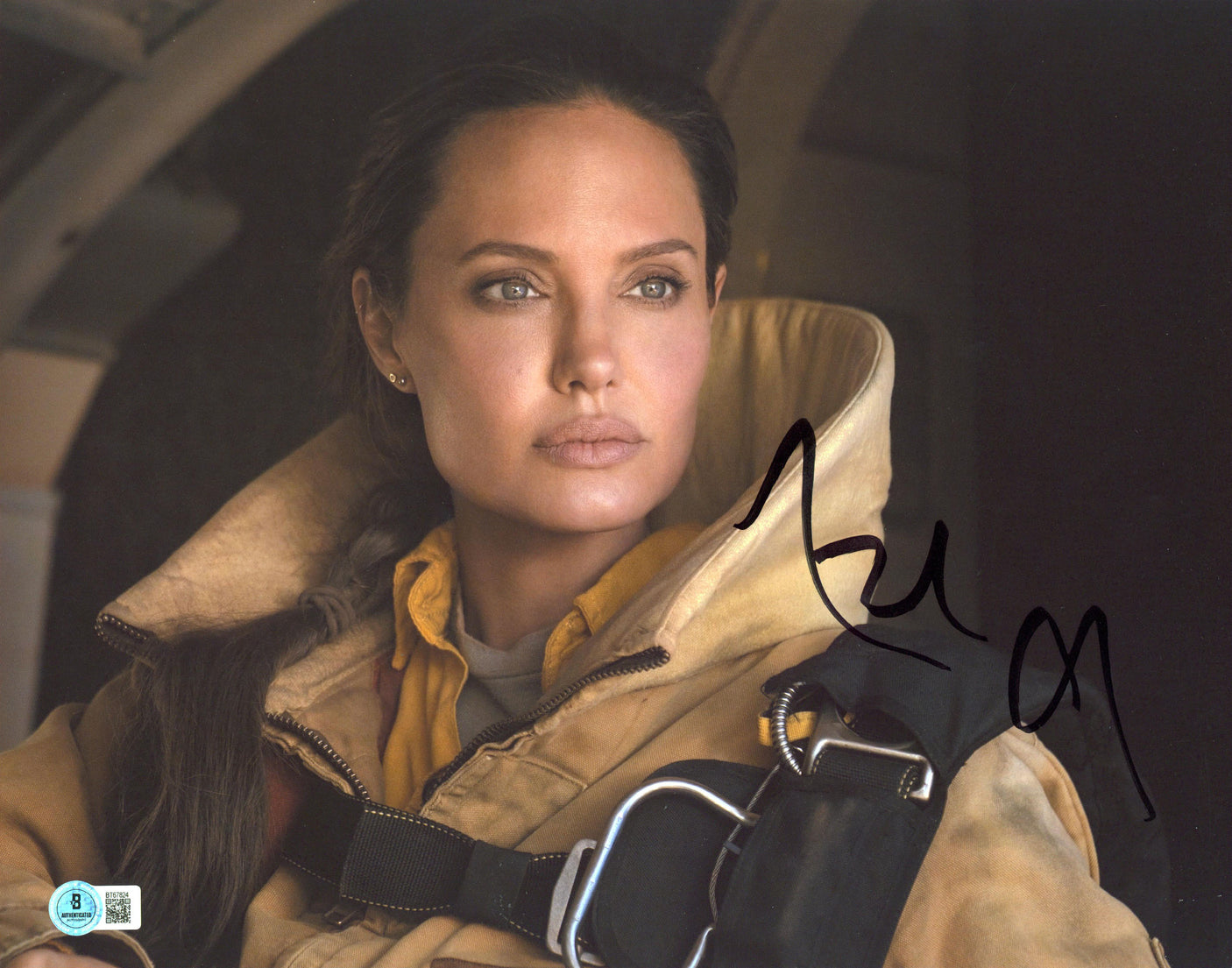 Angelina Jolie Those Who Wish Me Dead Authentic Signed 11x14 Photo BAS #BT67824