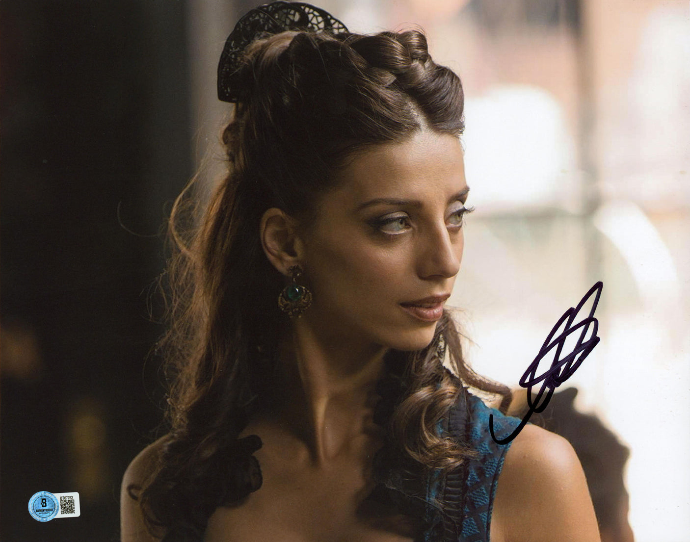 Angela Sarafyan Westworld Authentic Signed 11x14 Horizontal Photo BAS #BT67762