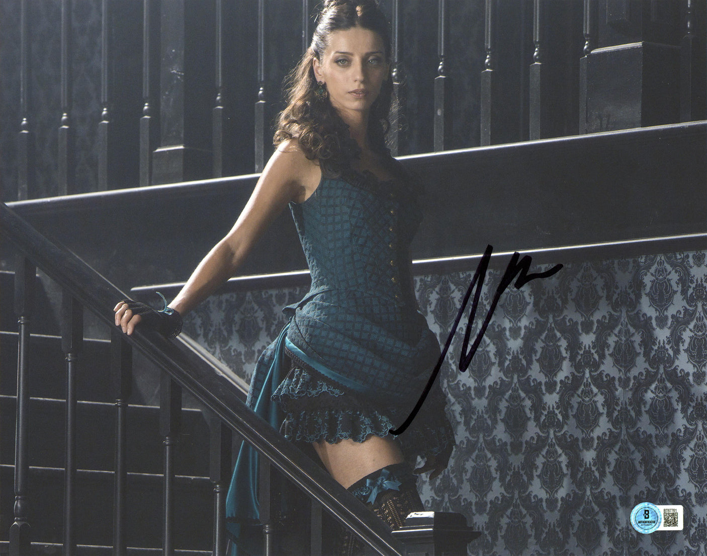 Angela Sarafyan Westworld Authentic Signed 11x14 Horizontal Photo BAS #BT67761