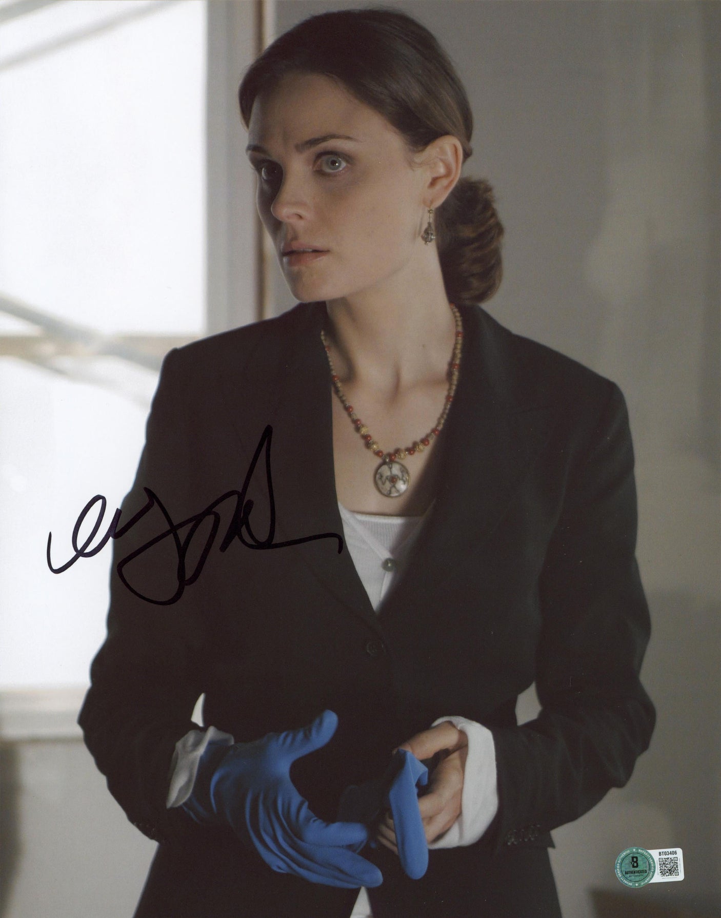 Emily Deschanel Bones Authentic Signed 11x14 Vertical Photo BAS #BT03406