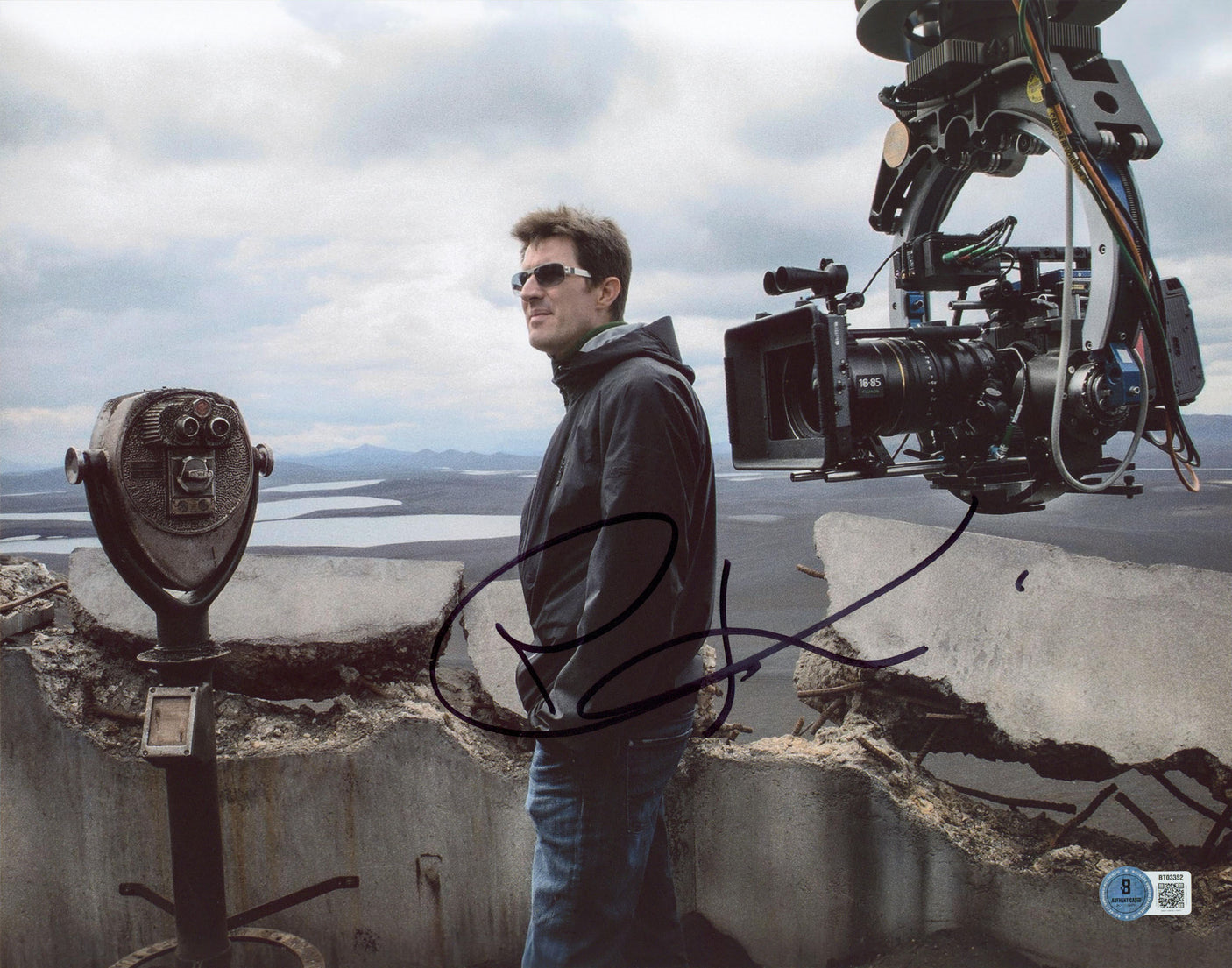 Joseph Kosinski Oblivion Authentic Signed 11x14 Horizontal Photo BAS #BT03352