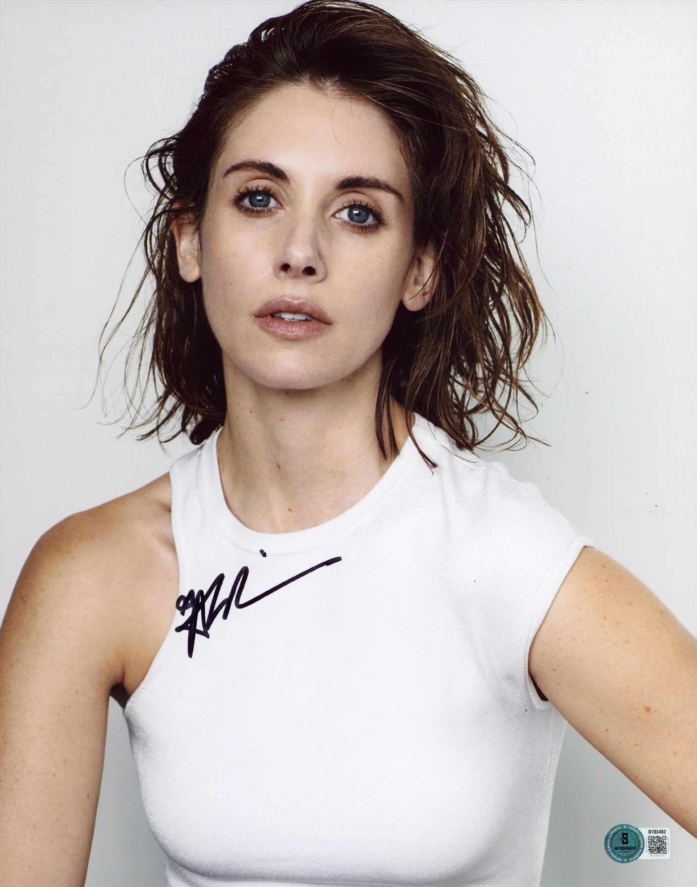Alison Brie Community Authentic Signed 11x14 Vertical Photo BAS #BT03482