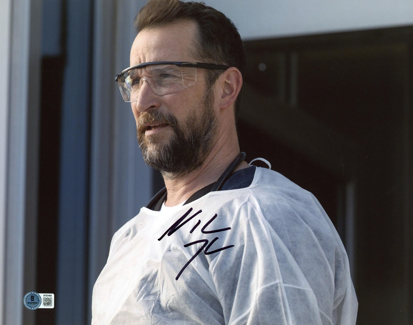 Noah Wyle The Pitt Authentic Signed 11x14 Horizontal Photo BAS #BT03468