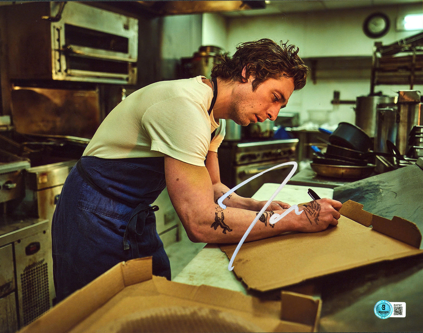 Jeremy Allen White The Bear Authentic Signed 11x14 Horizontal Photo BAS #BU87907