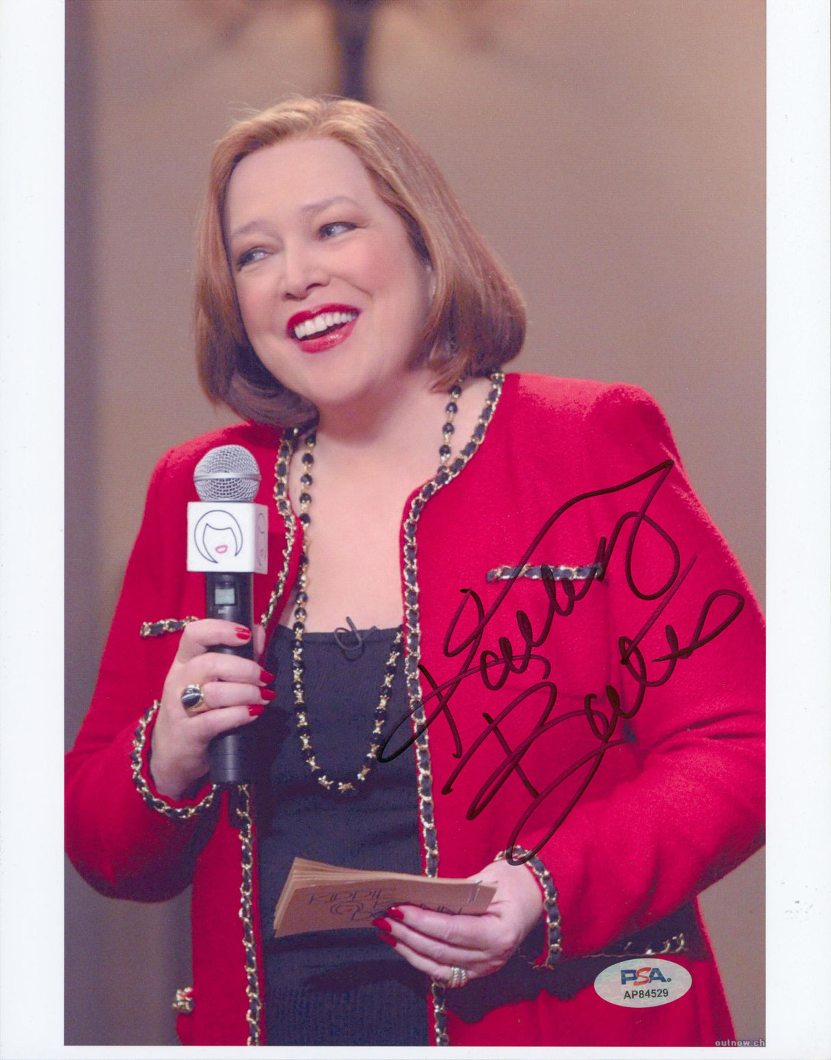 Kathy Bates Misery Authentic Signed 8.5x11 Vertical Photo PSA/DNA #AP84529