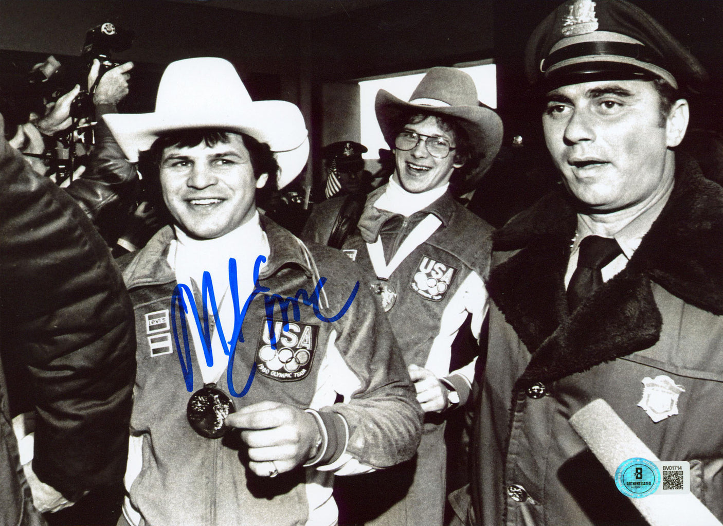 Mike Eruzione USA Hockey Authentic Signed 8x10 Horizontal Photo BAS 16