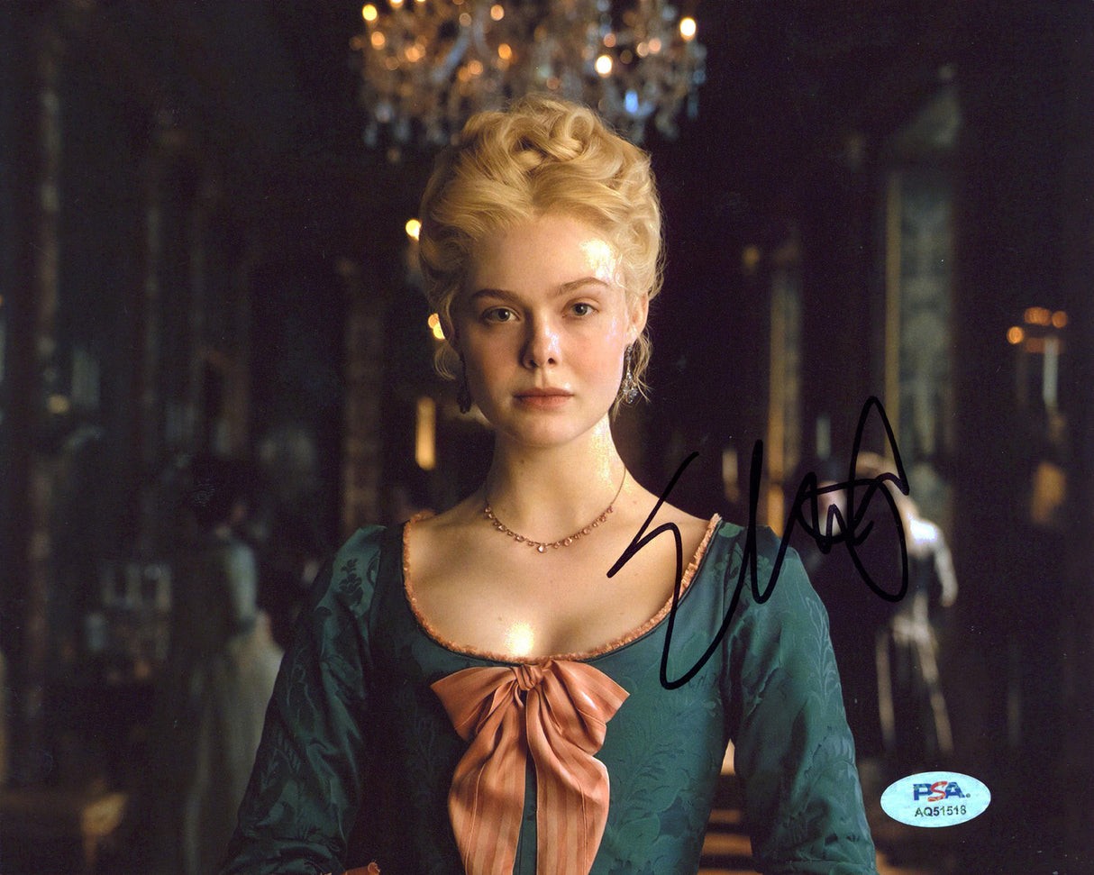 Elle Fanning The Great Authentic Signed 8x10 Horizontal Photo PSA/DNA #AQ51518