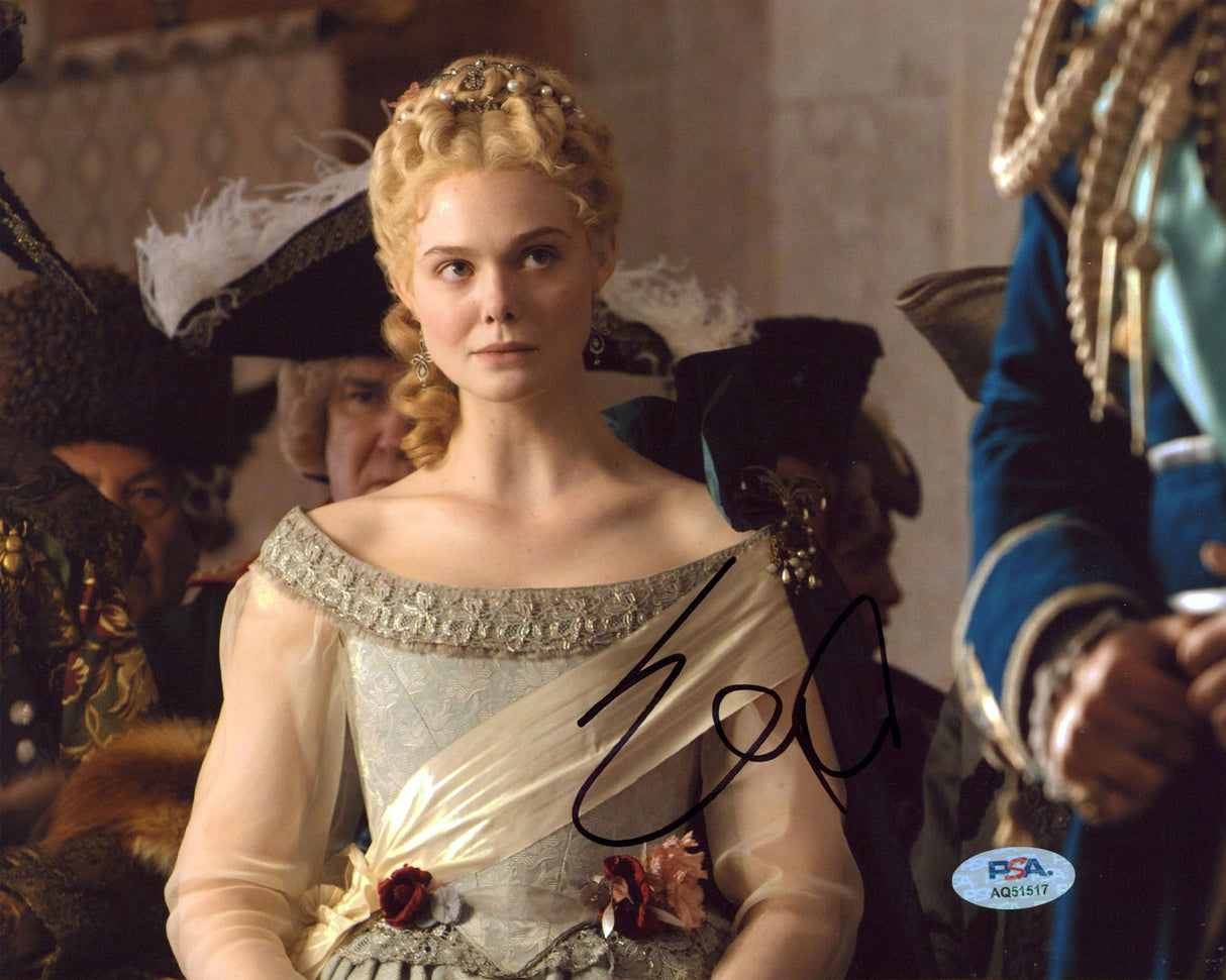 Elle Fanning The Great Authentic Signed 8x10 Horizontal Photo PSA/DNA #AQ51517