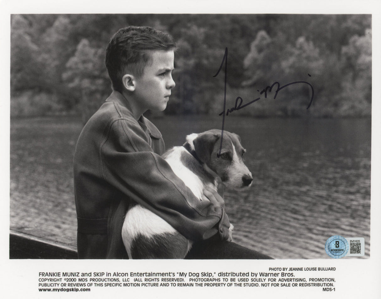 Frankie Muniz My Dog Skip Authentic Signed 8x10 Horizontal Photo BAS 1