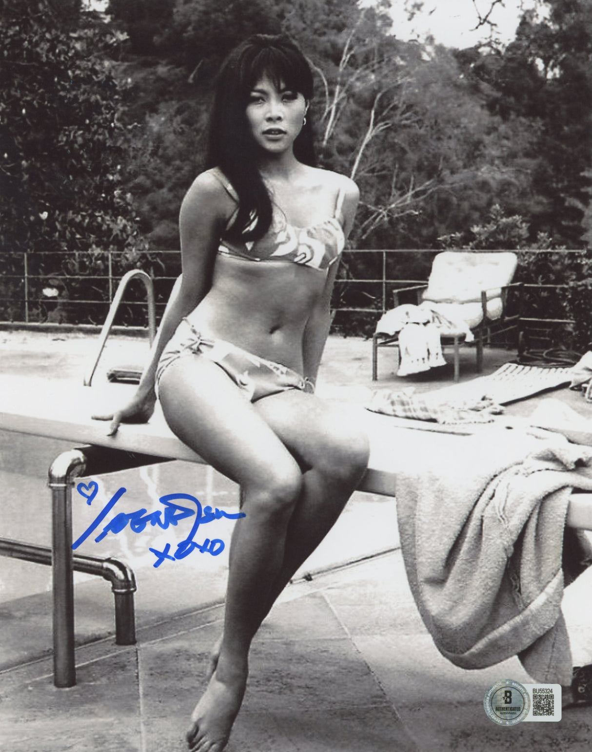 Irene Tsu Paradise, Hawaiian Style "XOXO" Authentic Signed 8x10 Photo BAS 4