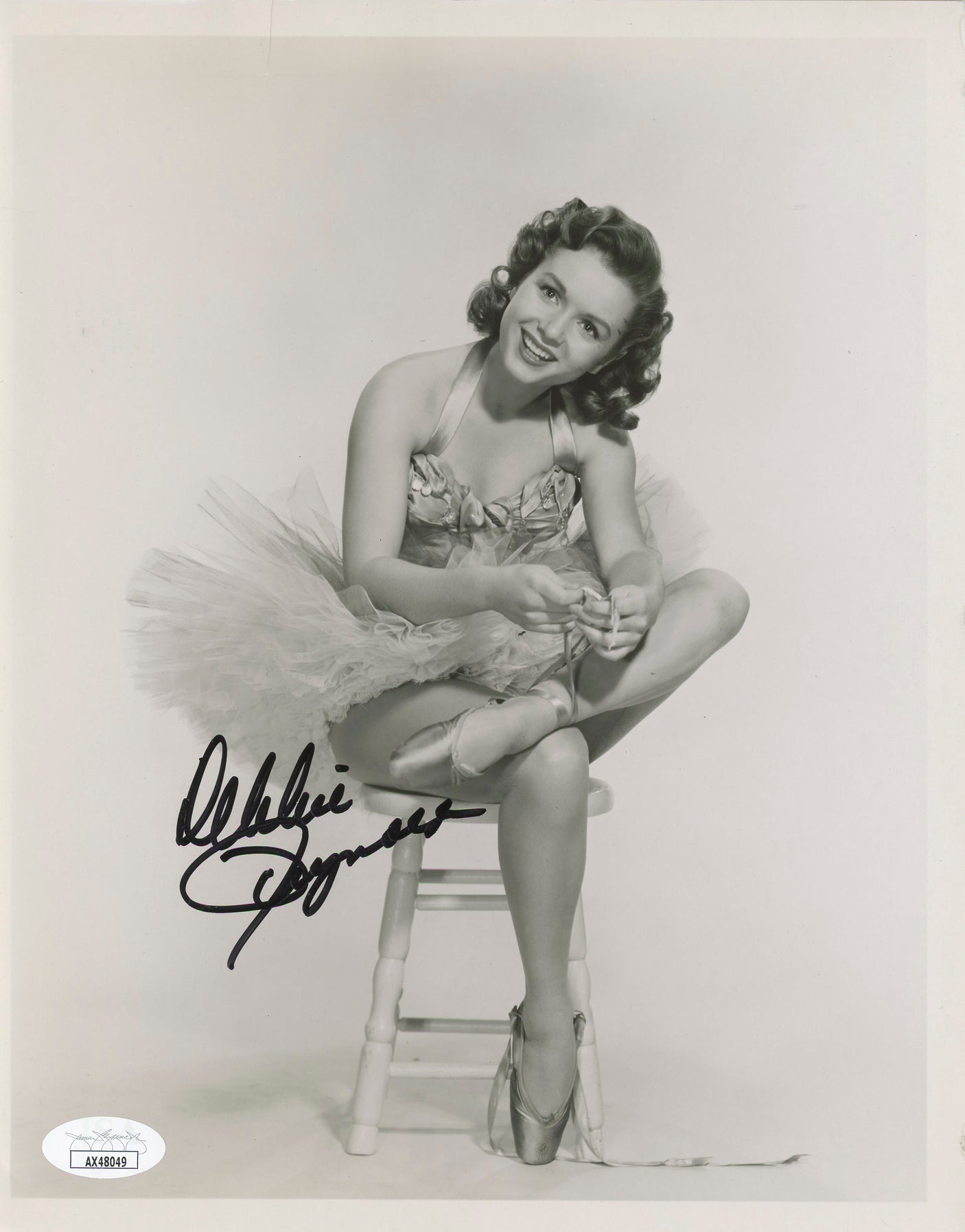 Debbie Reynolds Singin' in the Rain Authentic Signed 8x10 Photo JSA #AX48049