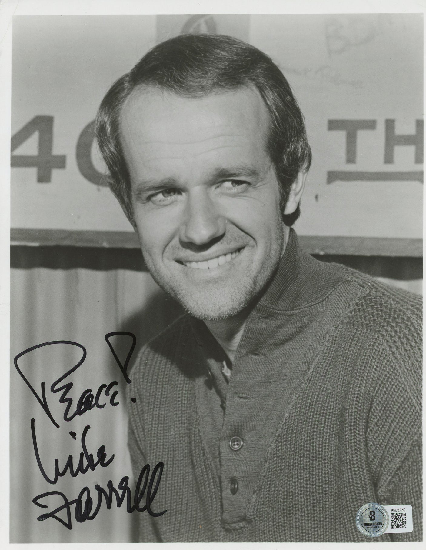 Mike Farrell M*A*S*H "Peace!" Authentic Signed 8x10 Photo BAS #BN74346