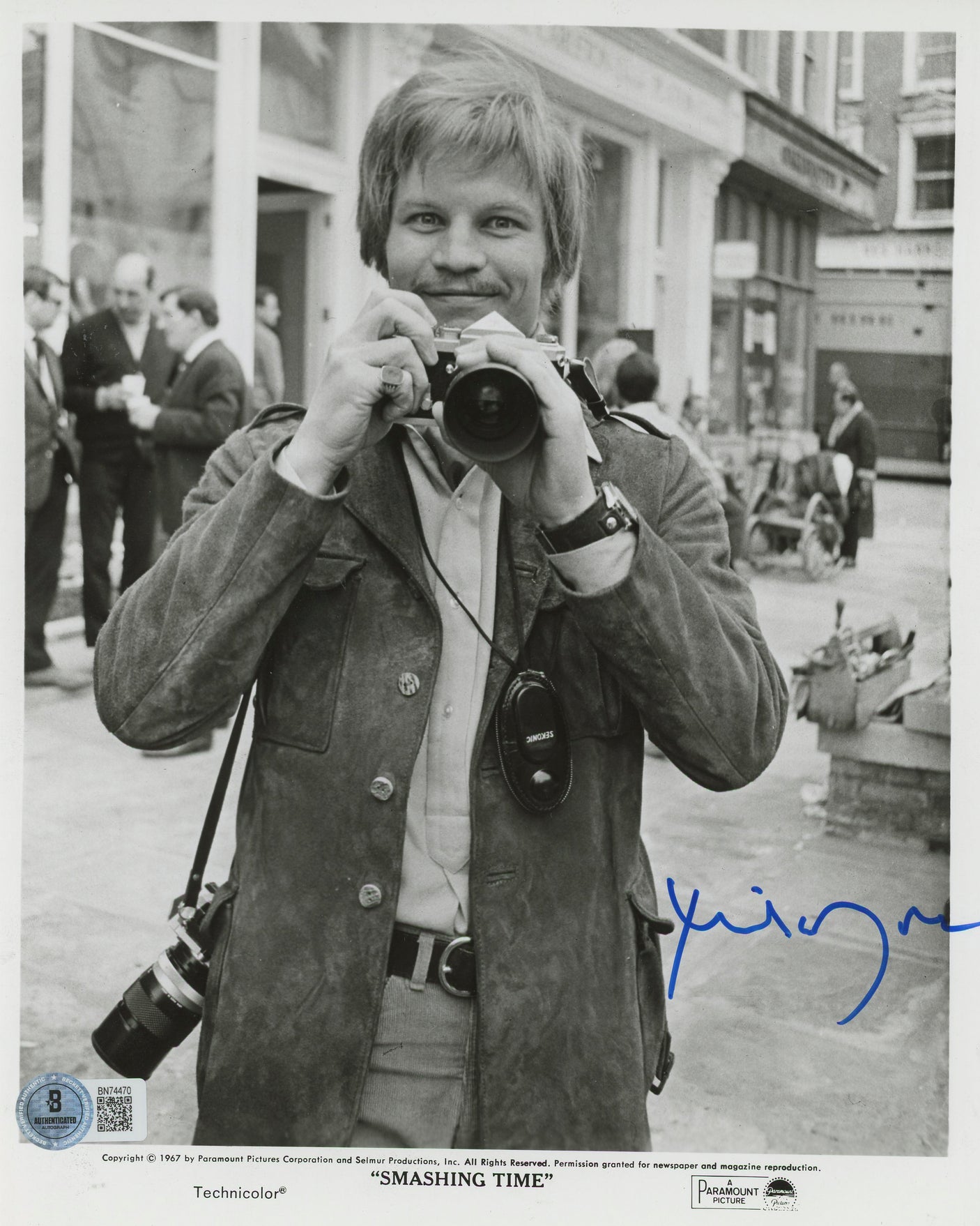 Michael York Smashing Time Authentic Signed 8x10 Photo Autographed BAS #BN74470