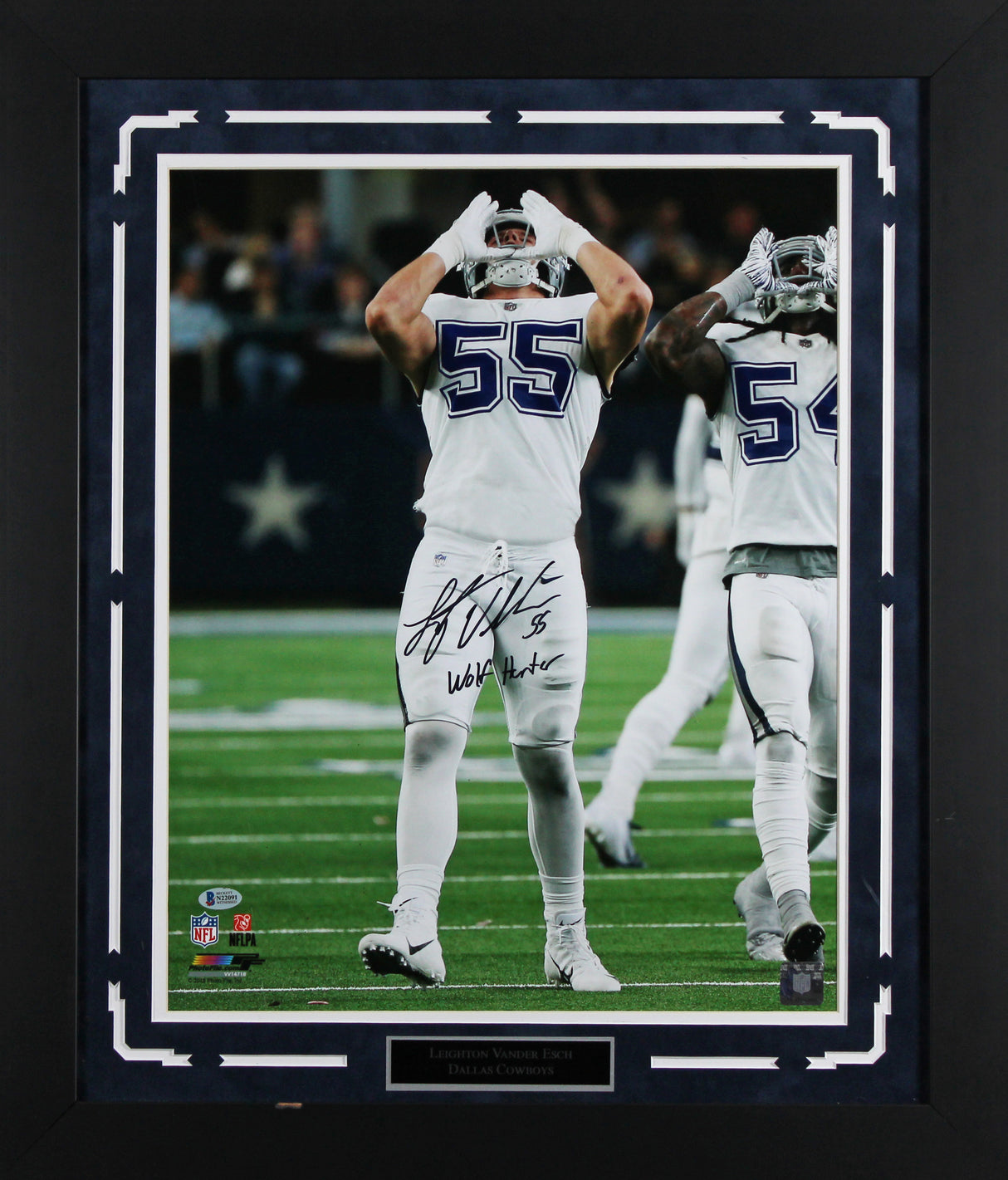 Cowboys Leighton Vander Esch "Wolf Hunter" Signed 16x20 Framed Photo BAS #N22091