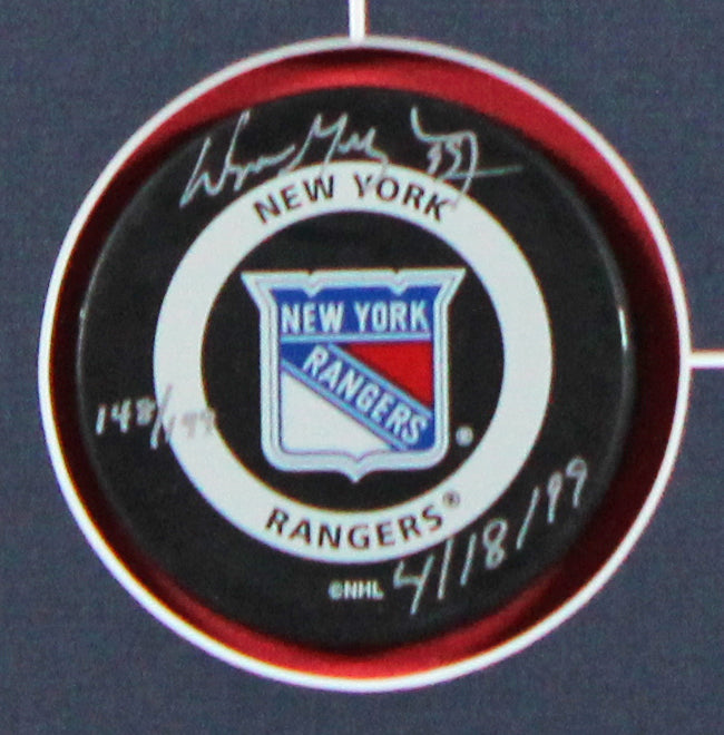 Wayne Gretzky Signed & Framed NY Rangers Logo Puck LE #148/199 JSA #YY62350