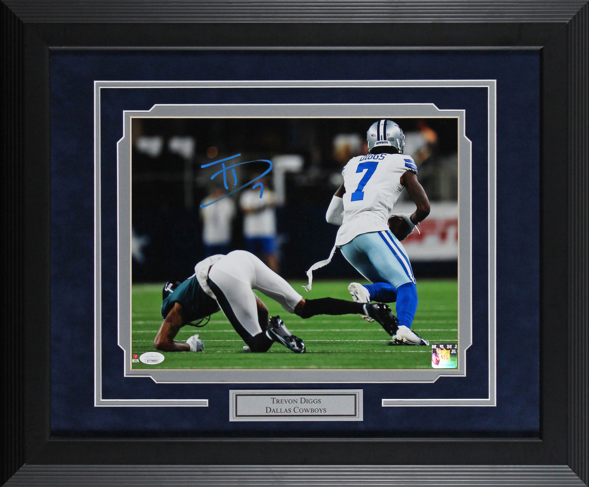 Cowboys Trevon Diggs Authentic Signed 11x14 Framed Photo JSA #WIT798095