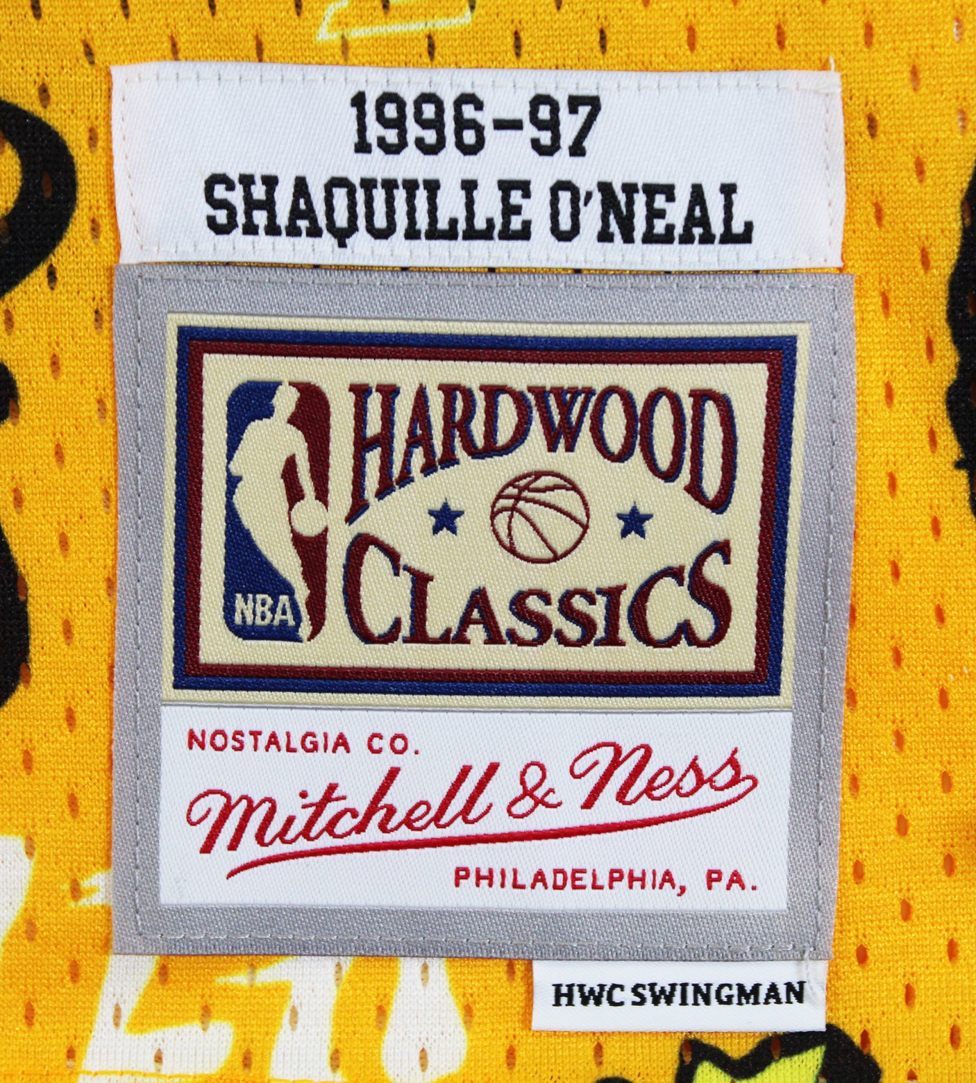 Lakers Shaquille O'Neal Signed Alt Yellow M&N 1996-97 HWC Swingman Jersey BAS W