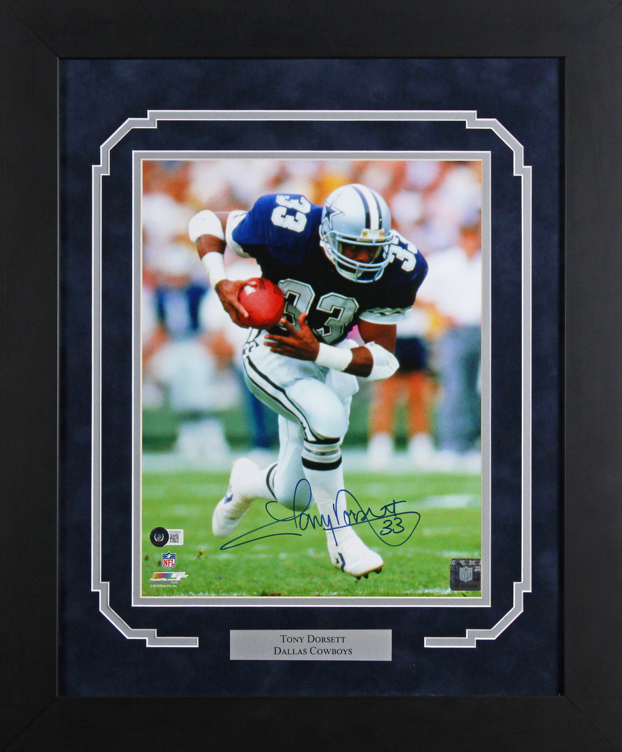 Cowboys Tony Dorsett Authentic Signed 11x14 Framed Photo BAS Witnessed #WY38355