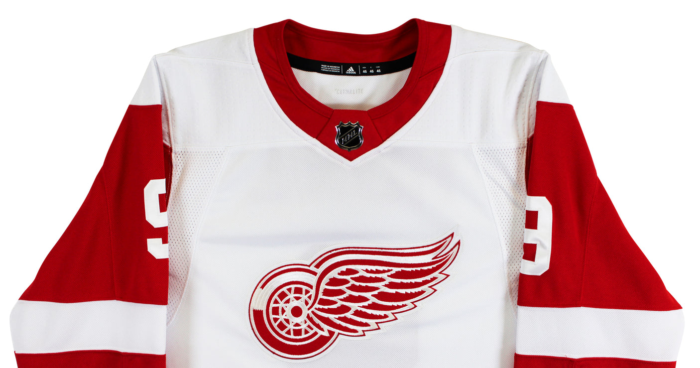 Red Wings Gordie Howe "Mr. Hockey, HOF" Signed White Adidas Jersey PSA #S32432