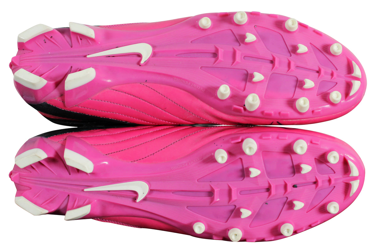 Larry Fitzgerald Signed 10/10/10 Game Worn Nike Zoom Vapor Carbon Fly Cleats BAS