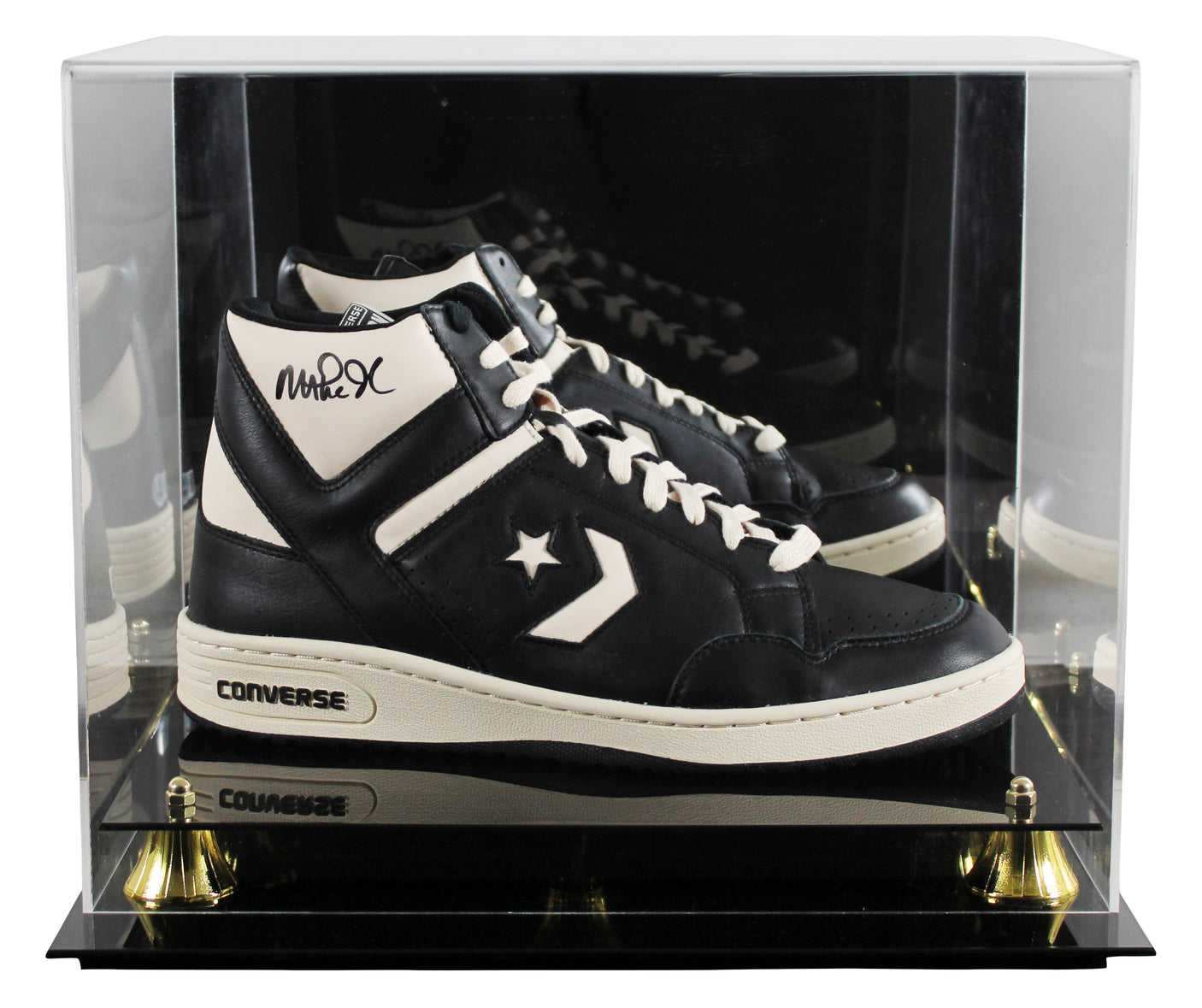 Lakers Magic Johnson Signed Right B&W Converse Weapon Shoe W/ Case BAS Witness 3