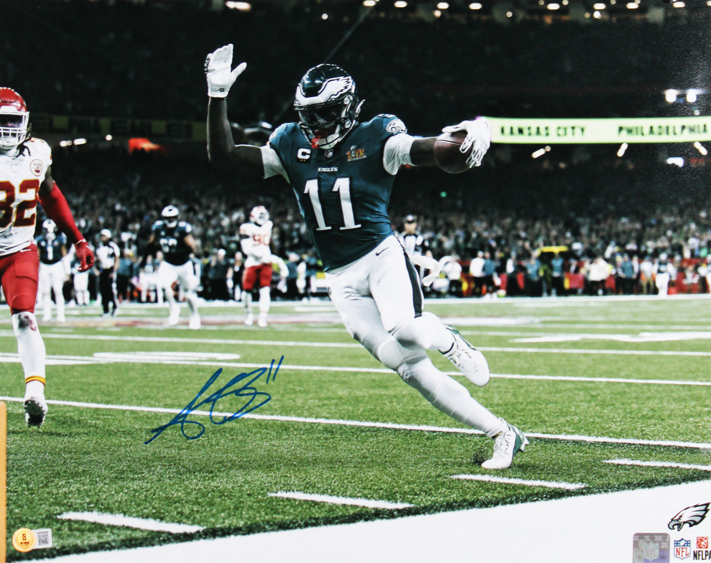 Eagles A.J. Brown Authentic Signed 16x20 Horizontal Framed Photo BAS Witnessed