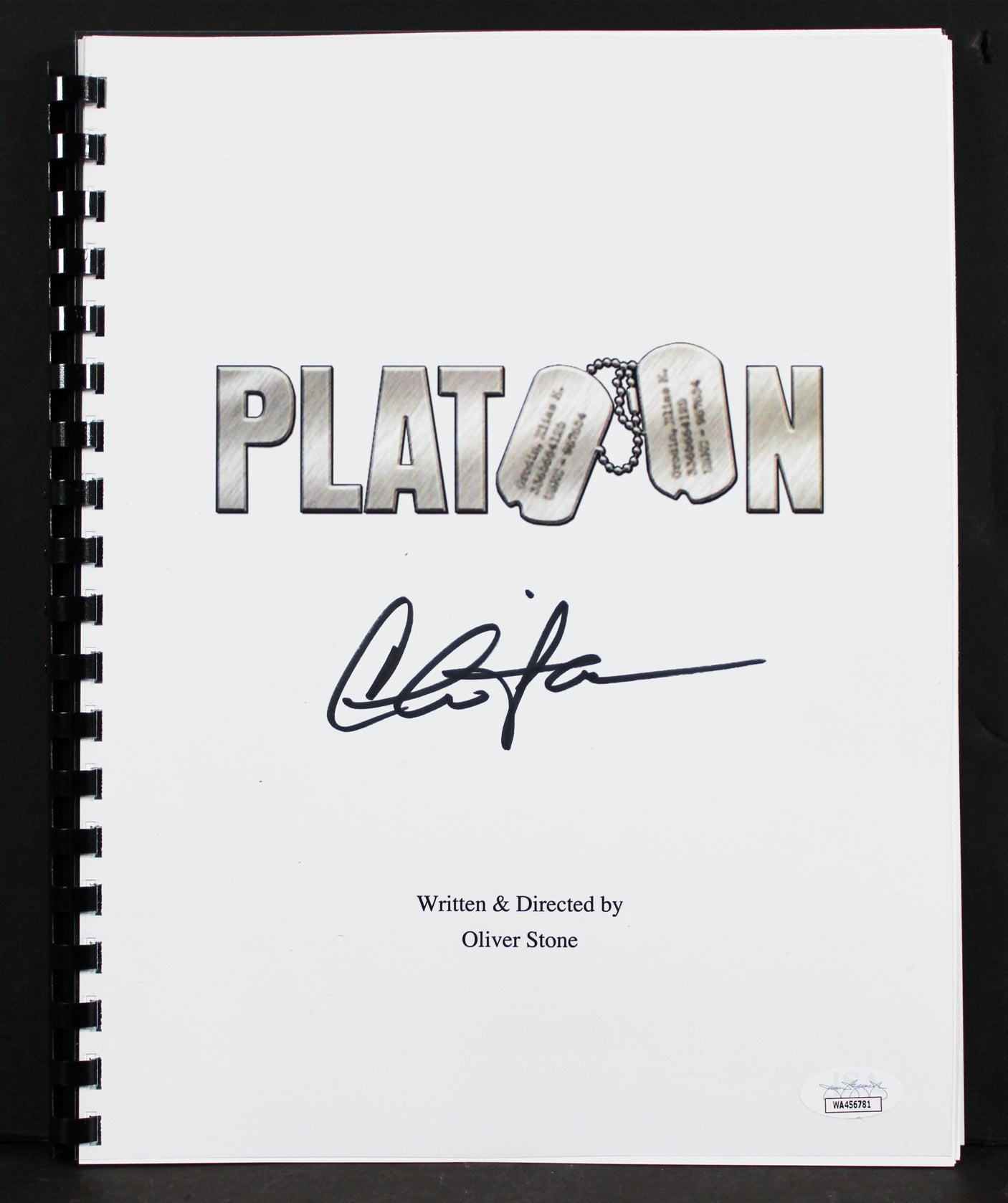 Charlie Sheen Platoon Authentic Signed Movie Script JSA Witness #WA456781