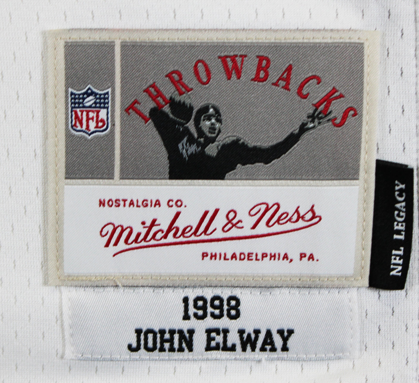 Broncos John Elway "HOF 04" Authentic Signed White 1998 M&N TB Jersey BAS Wit