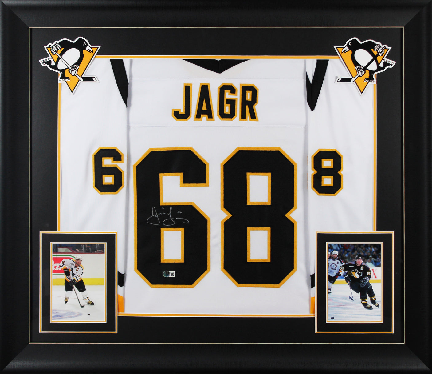 Jaromir Jagr Authentic Signed White Pro Style Framed Jersey BAS Witnessed