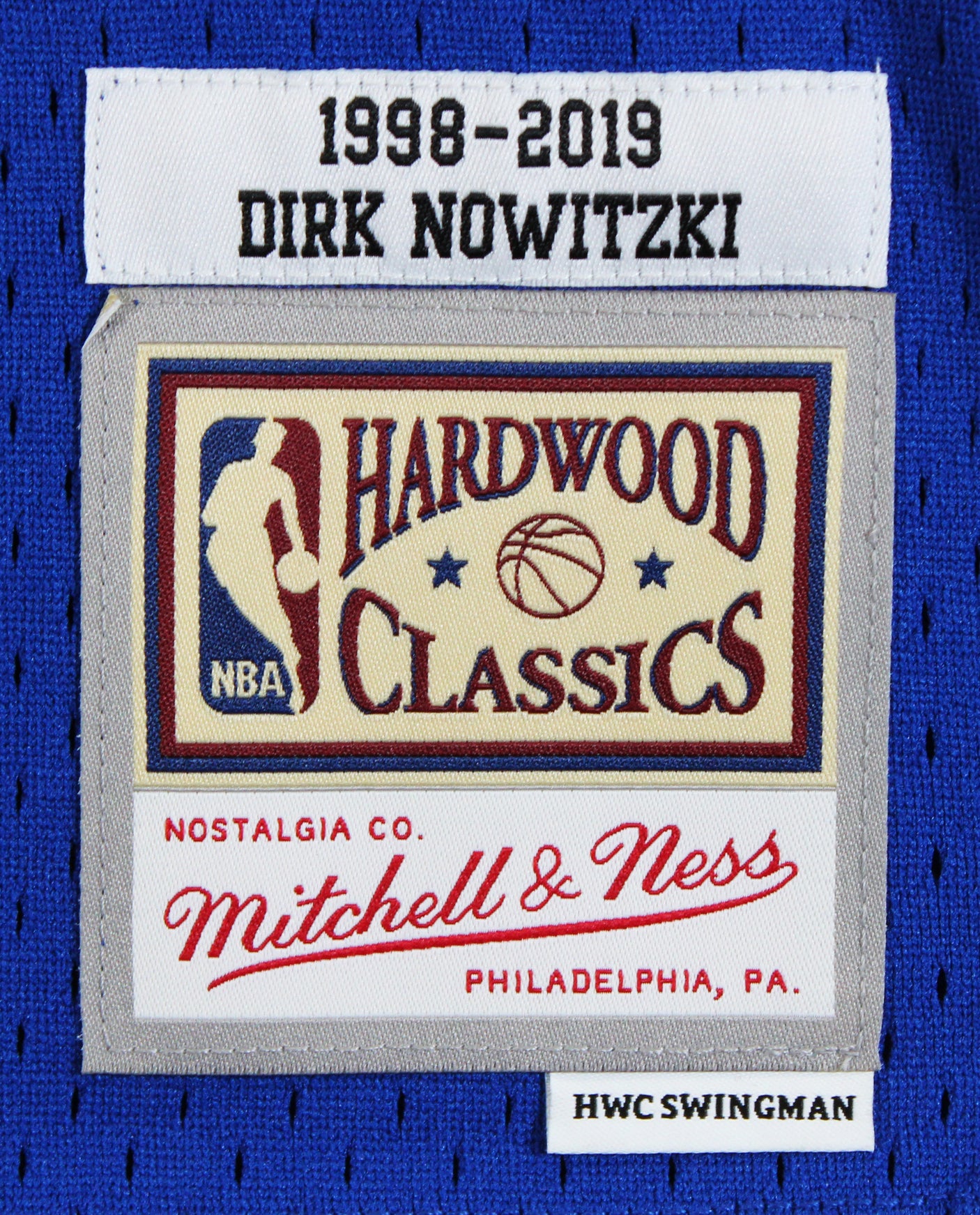 Mavericks Dirk Nowitzki Signed Blue M&N 98-19 HWC Swingman Jersey BAS #BS78002