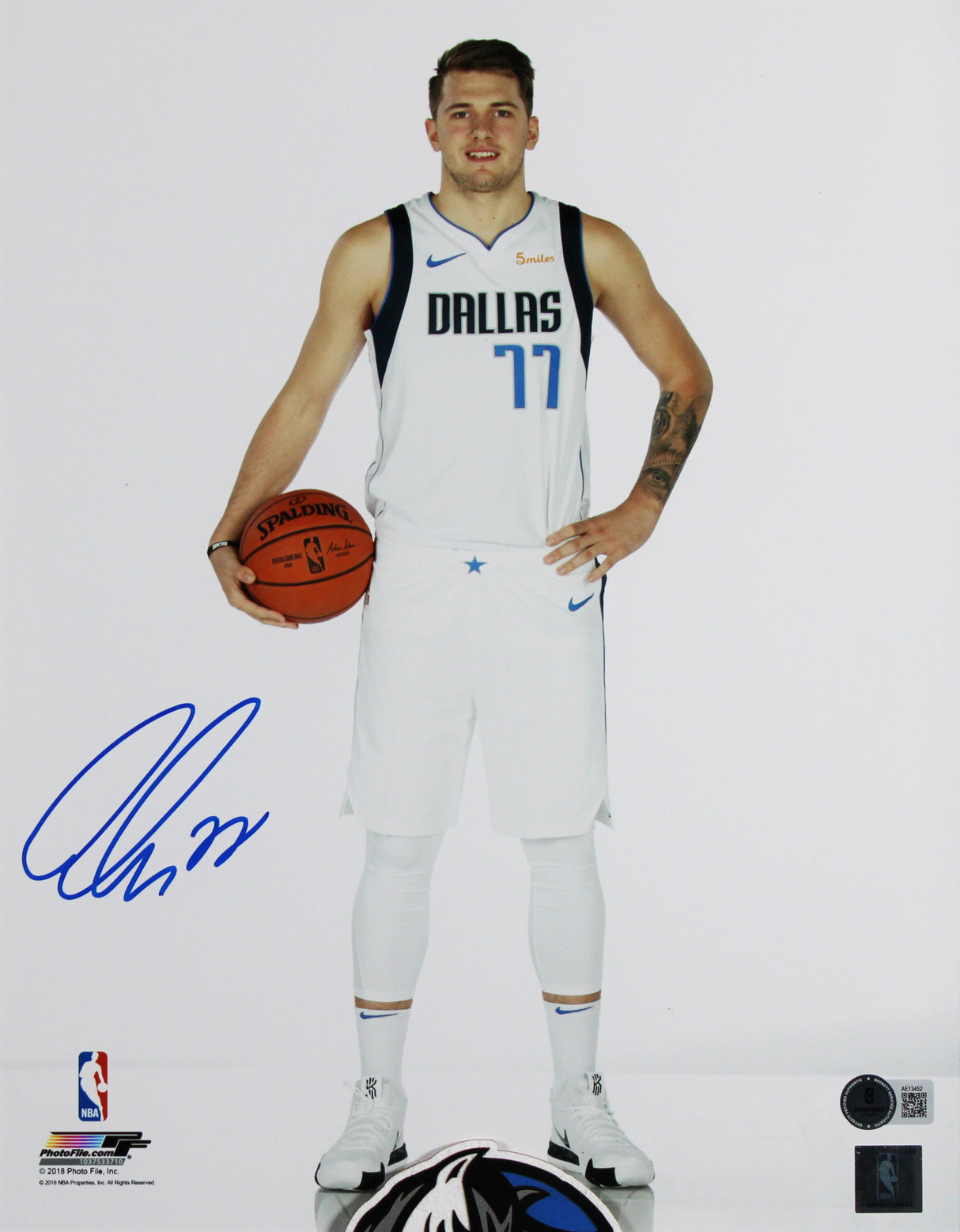 Mavericks Luka Doncic Authentic Signed 11x14 Framed Photo BAS #AE13452