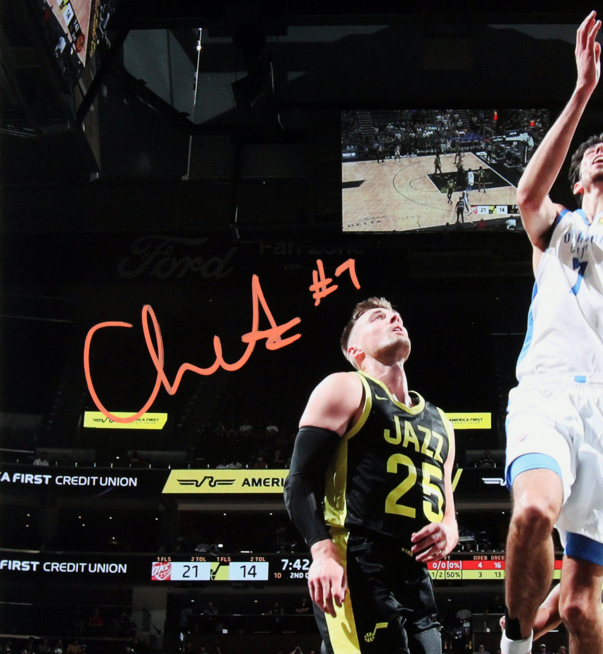 Thunder Chet Holmgren Signed 16x20 Vertical Photo Vs Utah Jazz BAS Witnessed