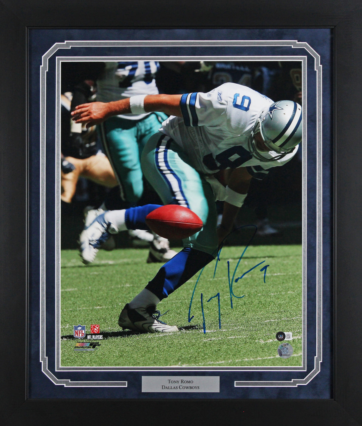 Cowboys Tony Romo Authentic Signed 16x20 Framed Photo Autographed BAS #BJ92047