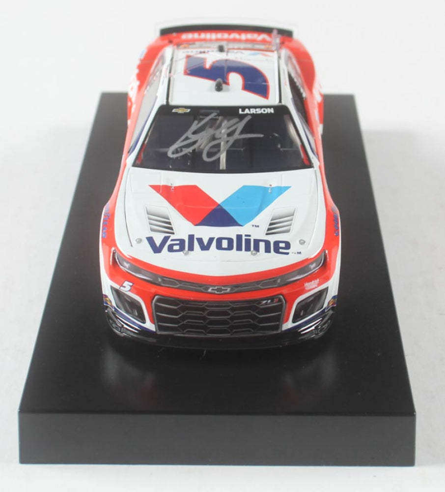 Kyle Larson Signed "Valvoline" 2024 Camaro ZL1 1:24 Scale Die-Cast Car (PA)