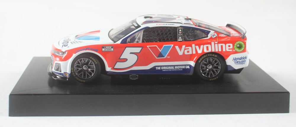 Kyle Larson Signed "Valvoline" 2024 Camaro ZL1 1:24 Scale Die-Cast Car (PA)
