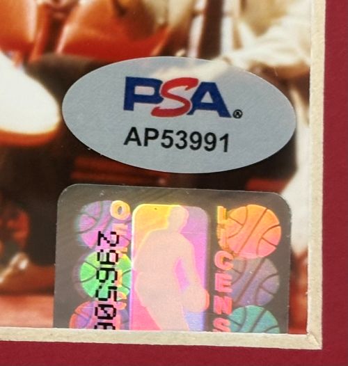 Moses Malone Signed Framed 8x10 Philadelphia 76ers Photo PSA/DNA